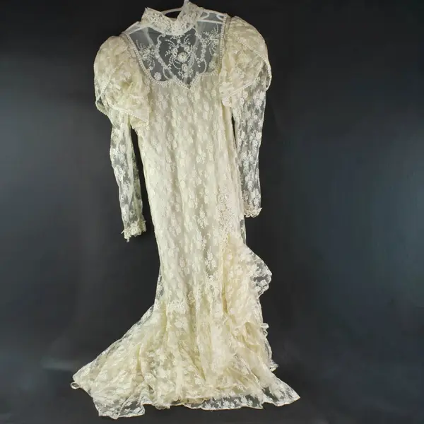 Vintage Ivory Lace Long Sleeve Wedding Dress Maxi Bridal Gown