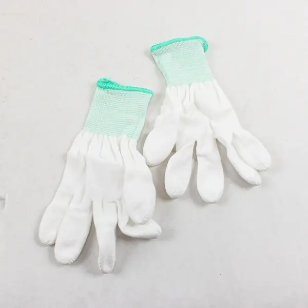 Pair of Knitted Cotton Tech Gloves for Photography Stage Lighting