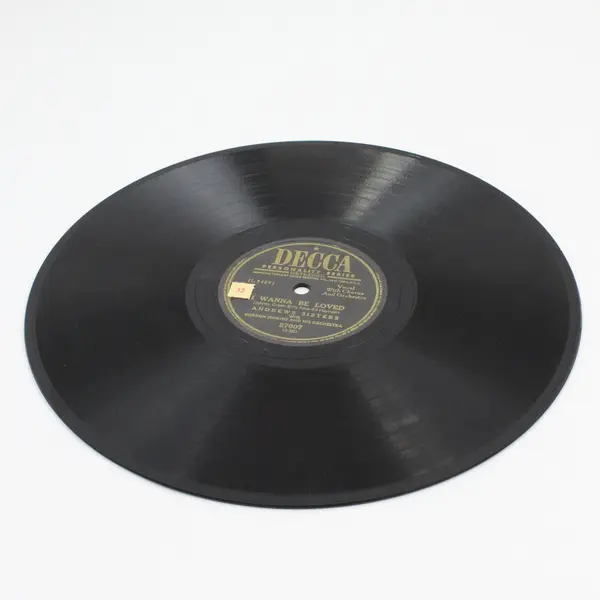 Andrews Sisters Decca 27007 Shellac 78 RPM Out Of The Habit / I Wanna Be Loved