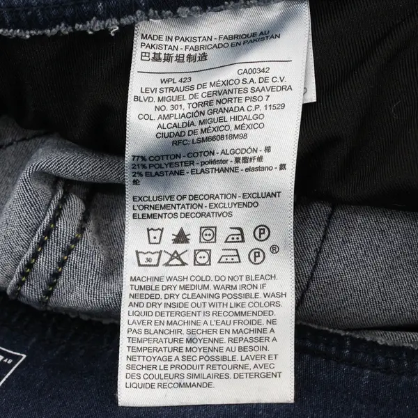 Women's Signature by Levi Strauss Skinny Shaping Pull-On Jeans Size 10 Med. Wash