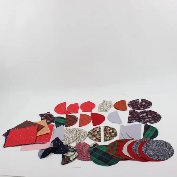 Lot of Assorted Precut Fabric 4in Circles 4.5in Squares Quilting Sewing Craft