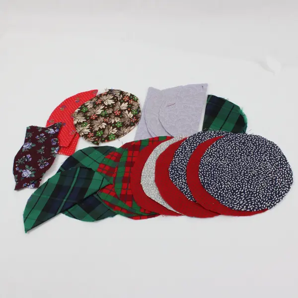 Lot of Assorted Precut Fabric 4in Circles 4.5in Squares Quilting Sewing Craft