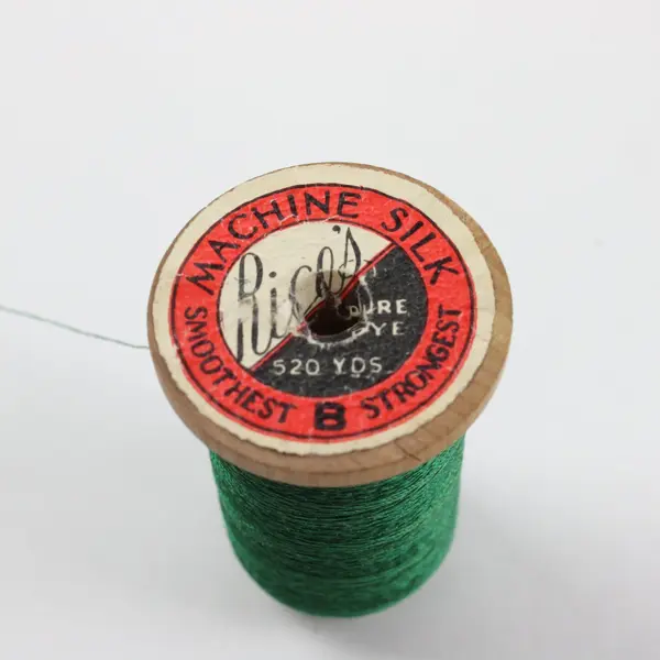 Lot of 6 Mixed Brand Green Sewing Thread Spools Gütermann Coats Richardson's