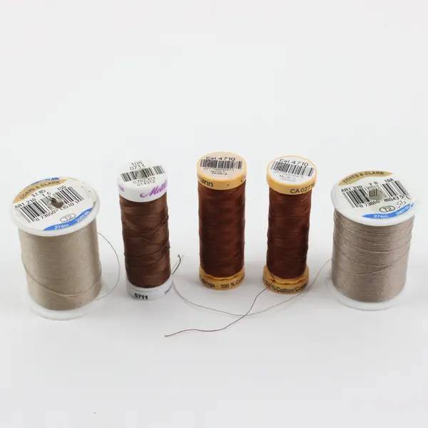 Lot of 5 Brown Light Gray Thread Spools Coats & Clark Mettler Quilting Crafts