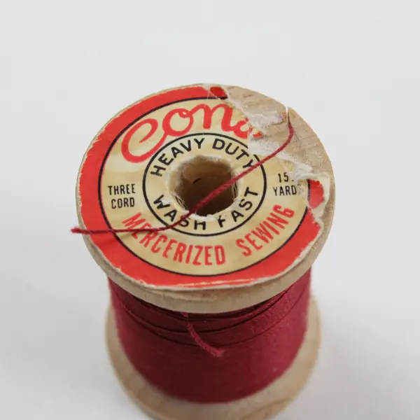 Lot of 5 Red Sewing Thread Spools Coats Blythe Quilting Crafting