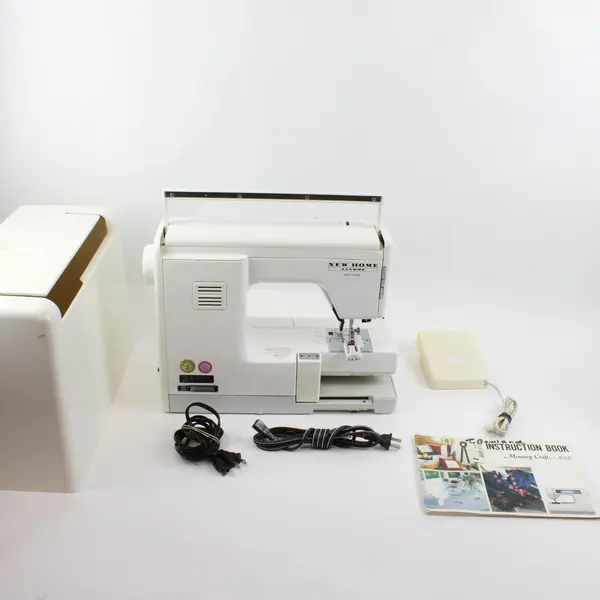 Janome Memory Craft 8000 Sewing Machine w/ Manual