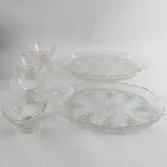 Vintage Anchor Hocking Grape Snack Set 6-Piece Incomplete 4 Cups 2 Trays
