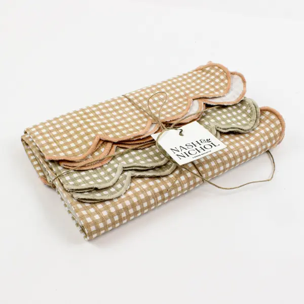 Nash & Nichol Set of 4 Cotton Scalloped Napkins Green Beige NWT