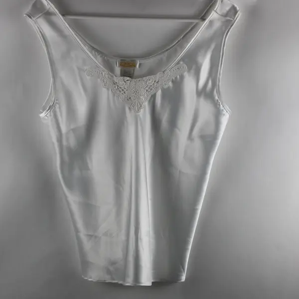 Escapades Women's Medium White Satin-Feel Camisole Top