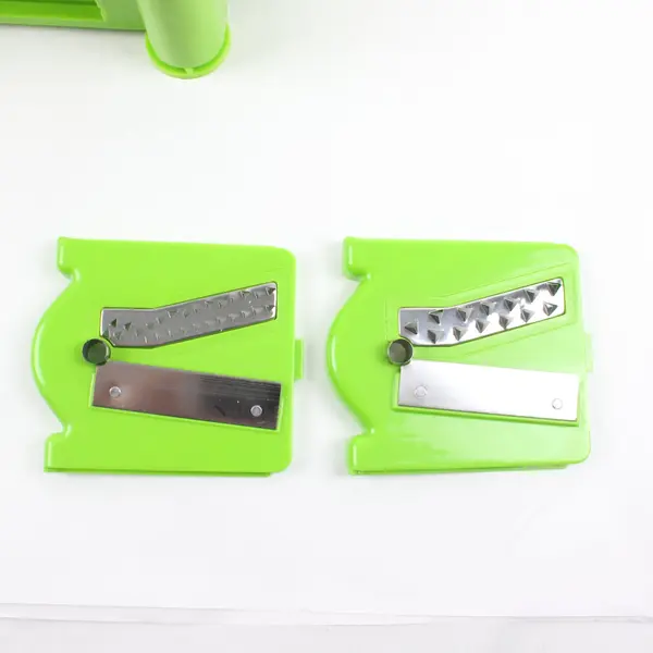 Brieftons Tri-Blade Spiral Slicer Green Vegetable Spiralizer