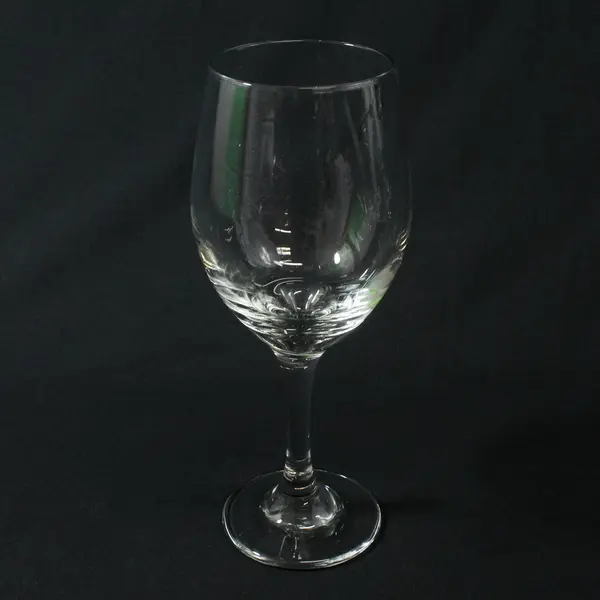 Lot Of 4 Unbranded Matching Clear Glass Stemmed Red Wine Glasses 8.5" Tall