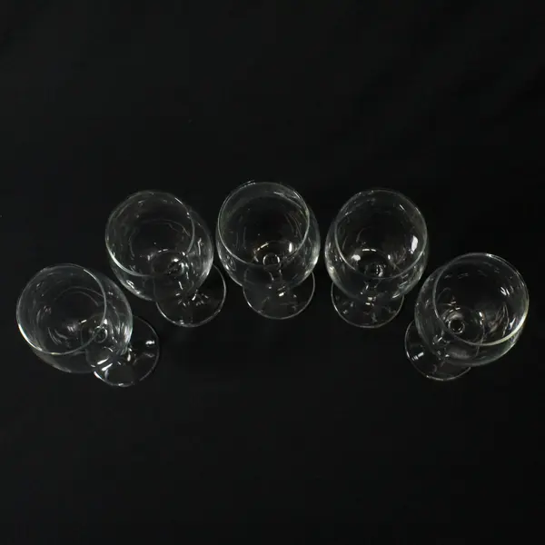 Lot of 5 Unbranded Matching Clear Glass Stemmed Small Wine Glasses 7.25" Tall