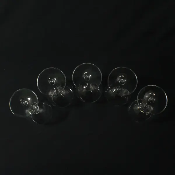 Lot of 5 Unbranded Matching Clear Glass Stemmed Small Wine Glasses 7.25" Tall