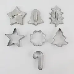 Lot of 7 Metal Christmas Cookie Cutters Mixed Styles/Ages Star Tree Bell Holly