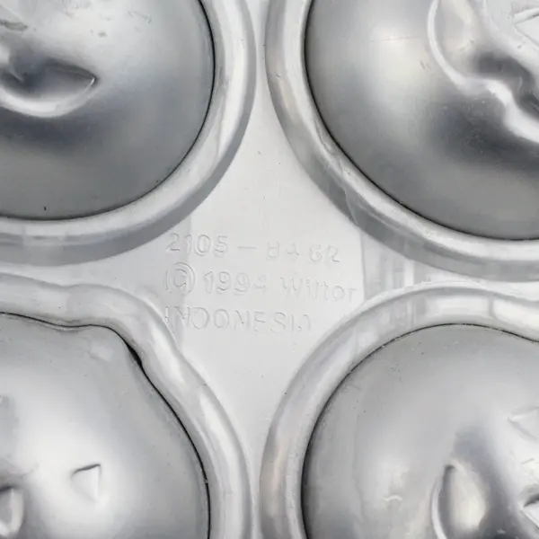 Wilton 1993 Silver Aluminum Pumpkin Muffin Pan 12-Slot