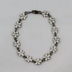 Unbranded Hawaiian Plumeria Floral Link Bracelet White Silver Tone 7.75"