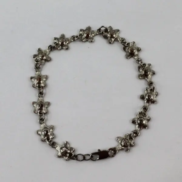 Unbranded Hawaiian Plumeria Floral Link Bracelet White Silver Tone 7.75"