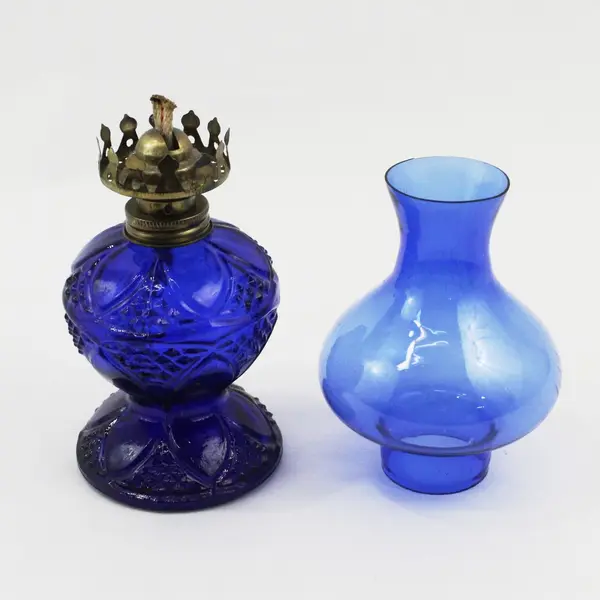 Vtg 11.5" Cobalt Blue Glass Oil Lamp Made In Hong Kong Diamond Floral Pattern