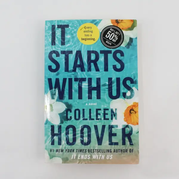 Lot of 2 Colleen Hoover Novels It Ends With Us 2016 It Starts With Us 2022 PB1. 