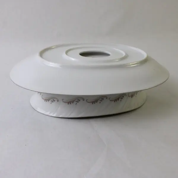Style House Fine China Largo Pattern Gravy Boat w/ Attached Underplate