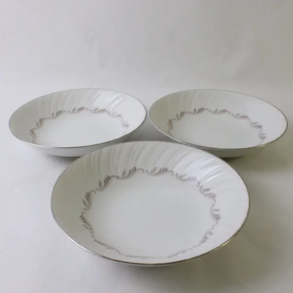 Set of 3 Vintage Style House Largo Fine China Soup Bowls