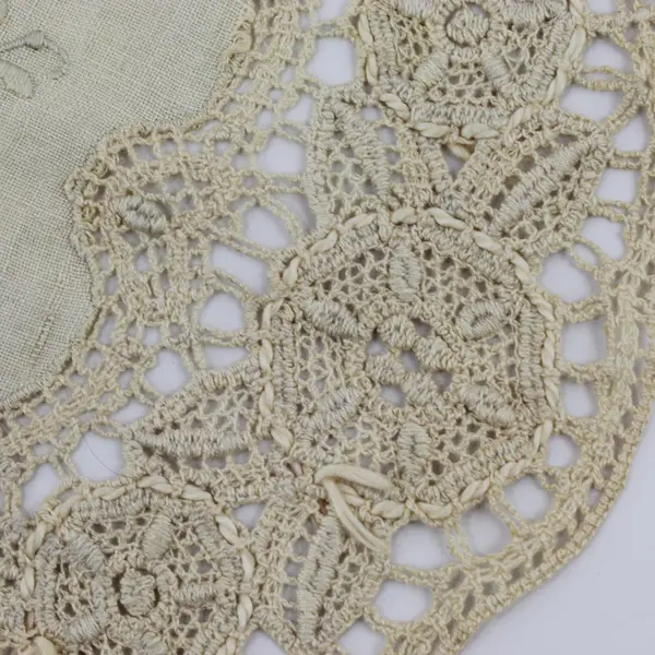 Vintage Ecru Floral Oval Doily 14 Inch Table Linen
