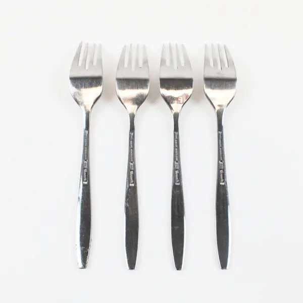 Lot Of 4 Ekco Silver Corsair Pattern SS Salad Forks 7.25" Rare HTF Pattern