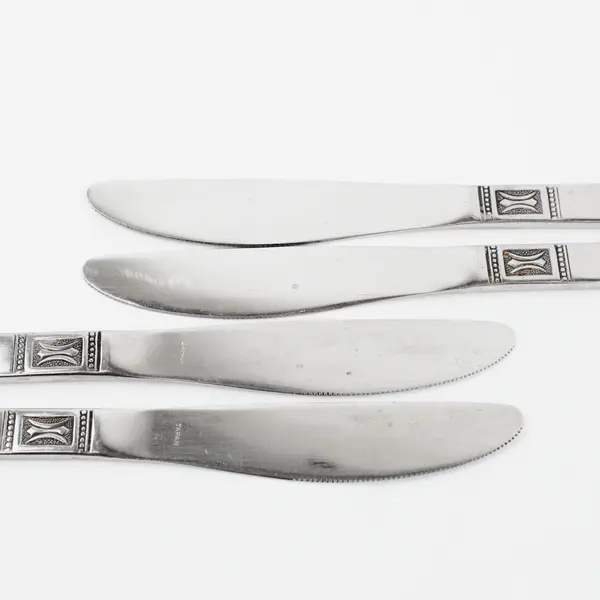Lot of 4 Interpur Flatware Cortina Pattern SS Dinner Knives 9" Black Accents 