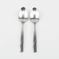 Lot Of 2 Oneida Silver Oceanic Pattern Stainless Teaspoons 6" Good