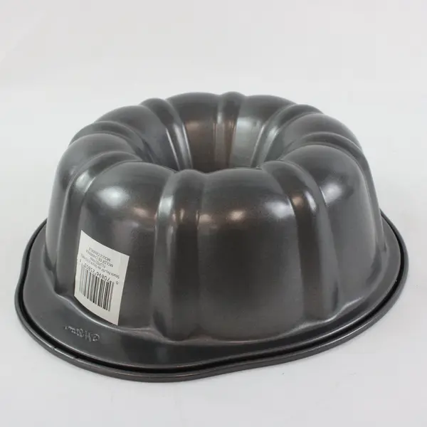 Wilton 2105-6803 Nonstick Fluted Bundt Cake Pan
