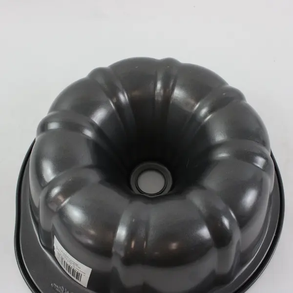 Wilton 2105-6803 Nonstick Fluted Bundt Cake Pan