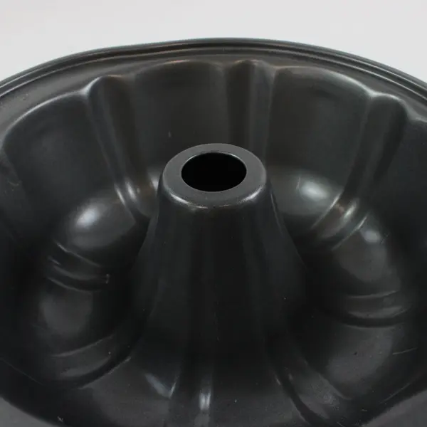 Wilton 2105-6803 Nonstick Fluted Bundt Cake Pan