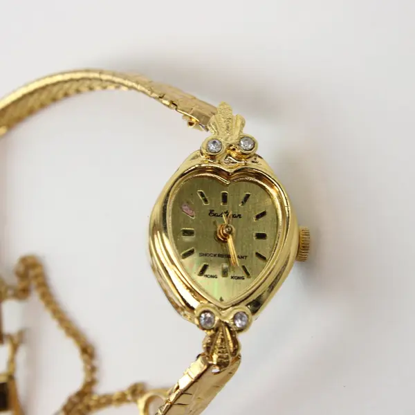 Eastman Vintage Gold-Tone Heart-Shaped Women's Wristwatch