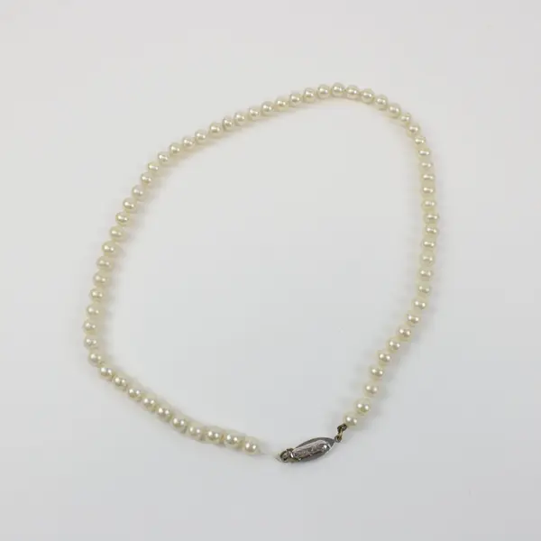 Broken Faux Pearl Necklace for Repair Crafting Parts