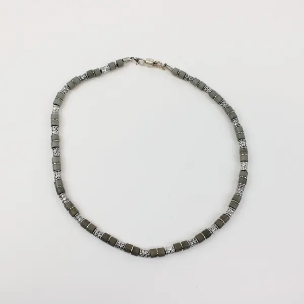 Gray Charcoal Beaded Necklace 20in Silver-Tone Textured Cylindrical Beads