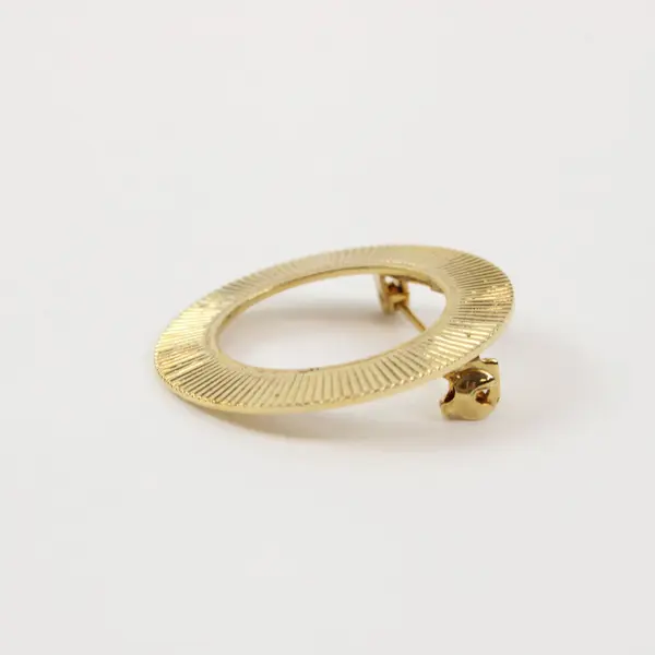 Vintage Gold Tone Ribbed Circle Brooch Pin Open Center 2.25"