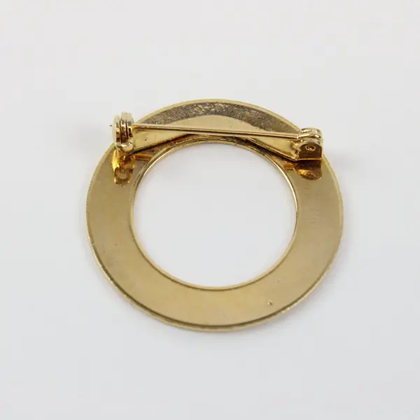 Vintage Gold Tone Ribbed Circle Brooch Pin Open Center 2.25"