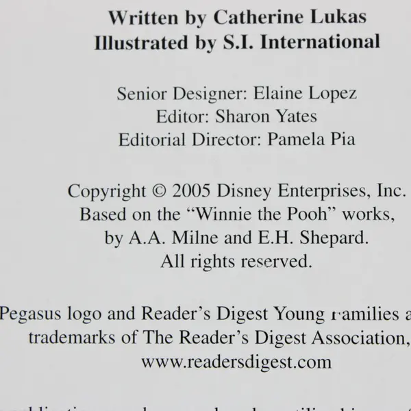 Lot of 2 Disney Read With Pooh Pooh's Birthday Book Piglet's New Skates 2004/05