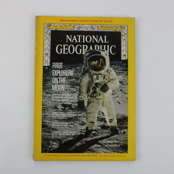 National Geographic December 1969 Vol 136 No 6 Apollo 11 Special Recording