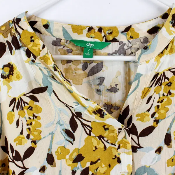 Dip Short Sleeve V-Neck Yellow Brown Blue Floral Print Blouse Size L 