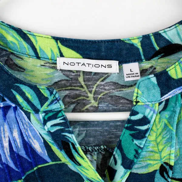Notations Women's Large Sleeveless V-Neck Blue Green Leaf Blouse