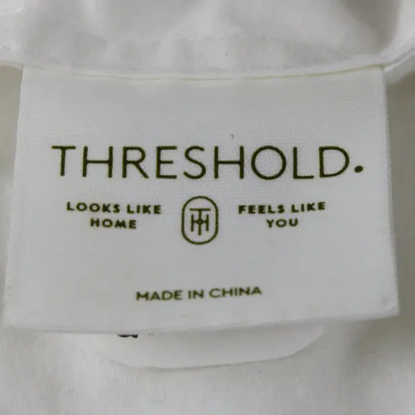 Threshold White King Size Cotton Blend Comforter Pre-Owned Flawed
