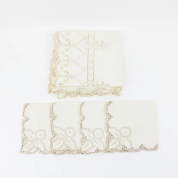5 Pc Off-White Cutwork Tablecloth & Napkin Set 34x34 FLAWED