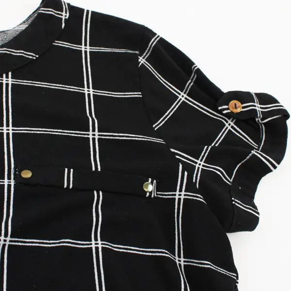 Sweet Wanderer Women's Medium Black White Grid Short Sleeve Top