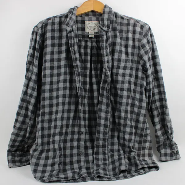 St John's Bay Men's Large Gray Black Checkered Flannel Button Down Shirt