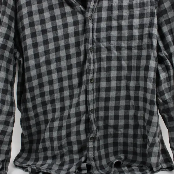 St John's Bay Men's Large Gray Black Checkered Flannel Button Down Shirt