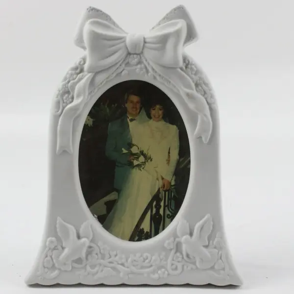 Vintage Russ White Porcelain Bell Picture Frame #9144