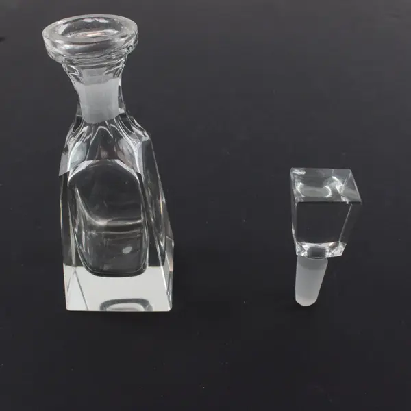 Crystal Glass Perfume Bottle Decanter Faceted Stopper 5.5 Inch