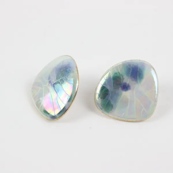 Lot of 2 Iridescent Shell-Look Stud Earrings & Purple Corded Heart Keychain