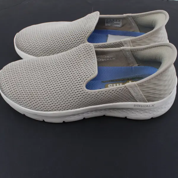 Skechers Women's Mesh Slip-On Sneakers Size 9 Beige Taupe